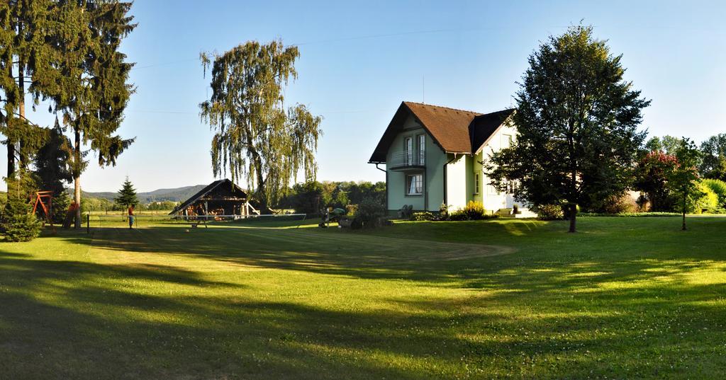 Pension Habermannova Vila Bludov  エクステリア 写真