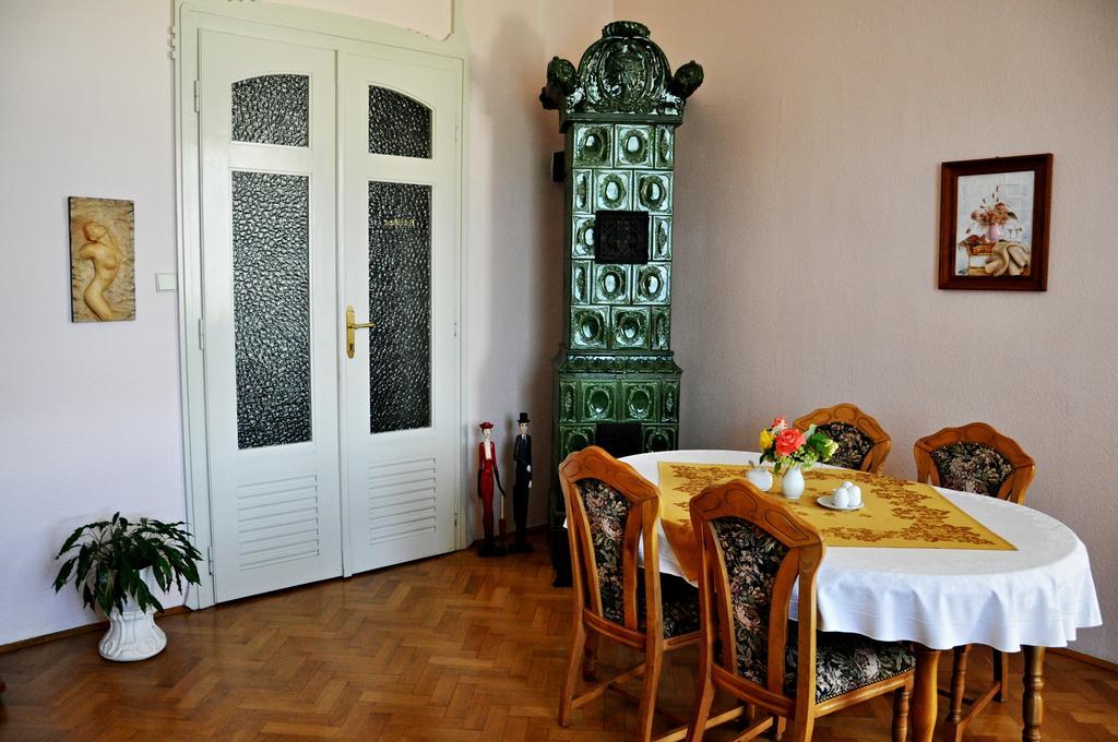 Pension Habermannova Vila Bludov  エクステリア 写真